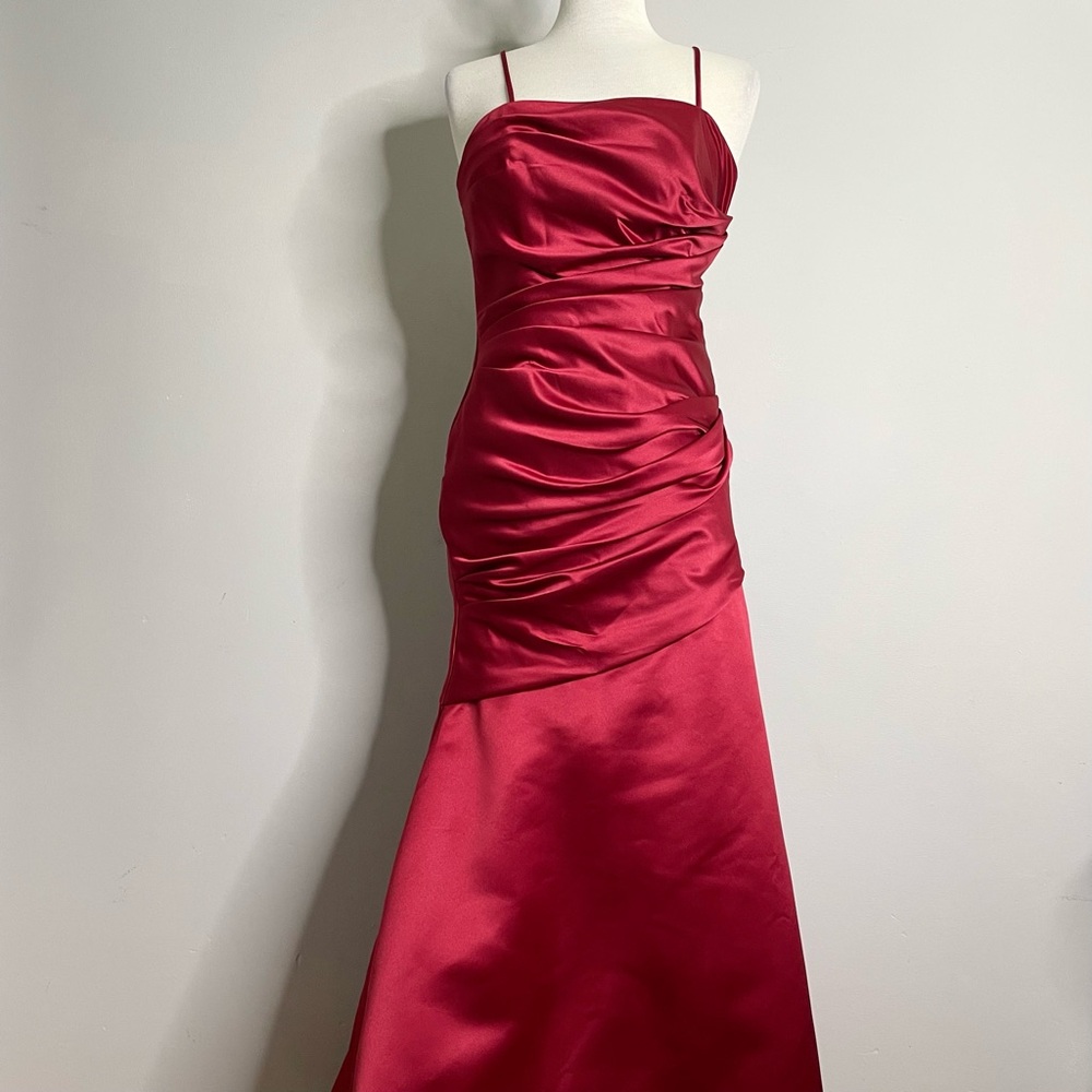 WTOO by WATTERS & WATTERS Asymmetric Ruched Bodice Sleeveless Bridesmaid Dress